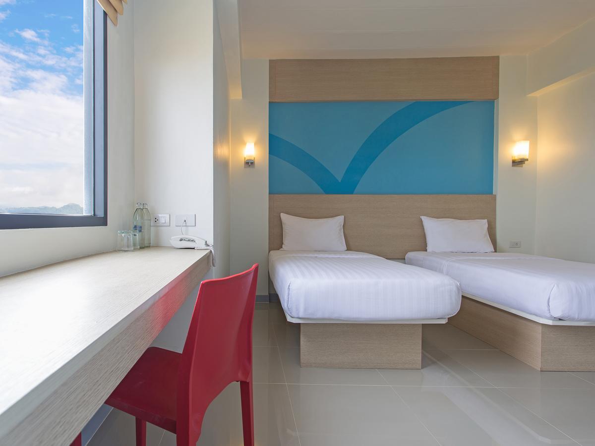 Hop Inn Chonburi Exterior photo