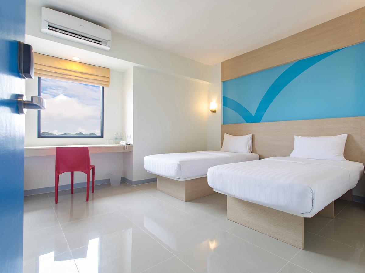 Hop Inn Chonburi Exterior photo
